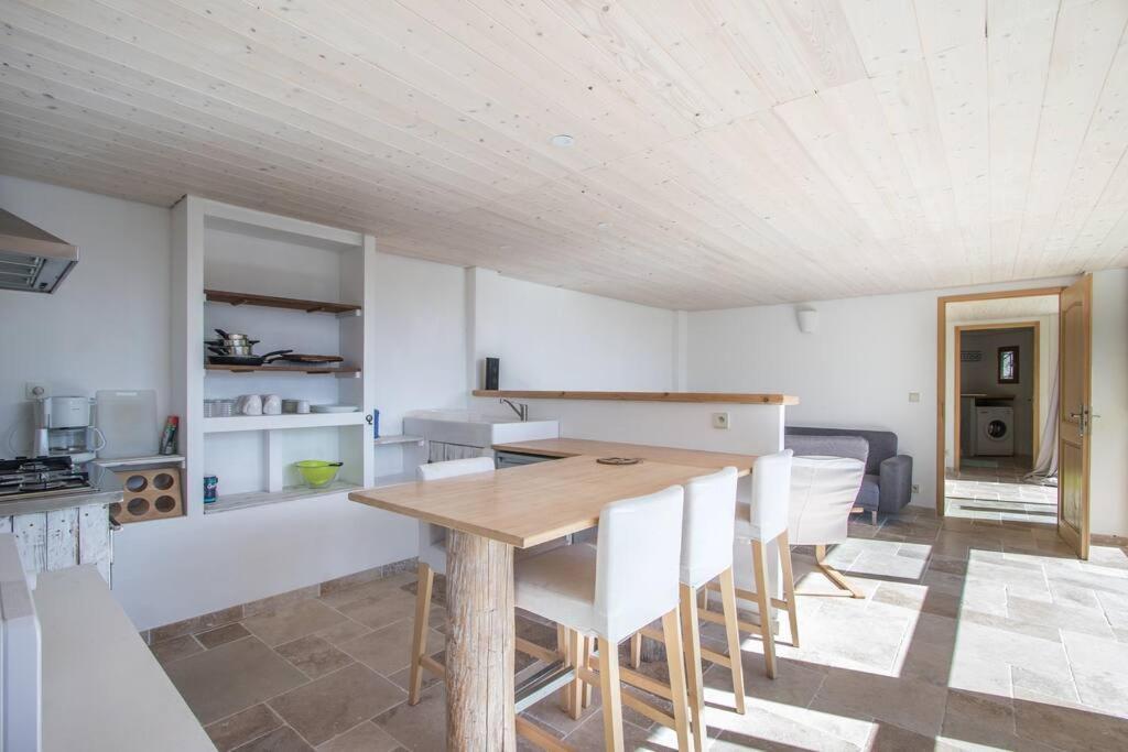 Bas De Villa Au Milieu Des Oliviers. Chateauneuf-Villevieille Eksteriør billede
