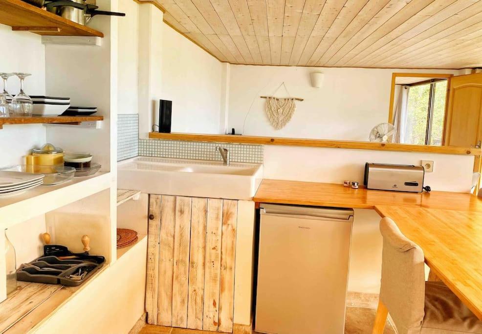 Bas De Villa Au Milieu Des Oliviers. Chateauneuf-Villevieille Eksteriør billede
