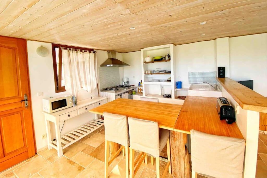 Bas De Villa Au Milieu Des Oliviers. Chateauneuf-Villevieille Eksteriør billede
