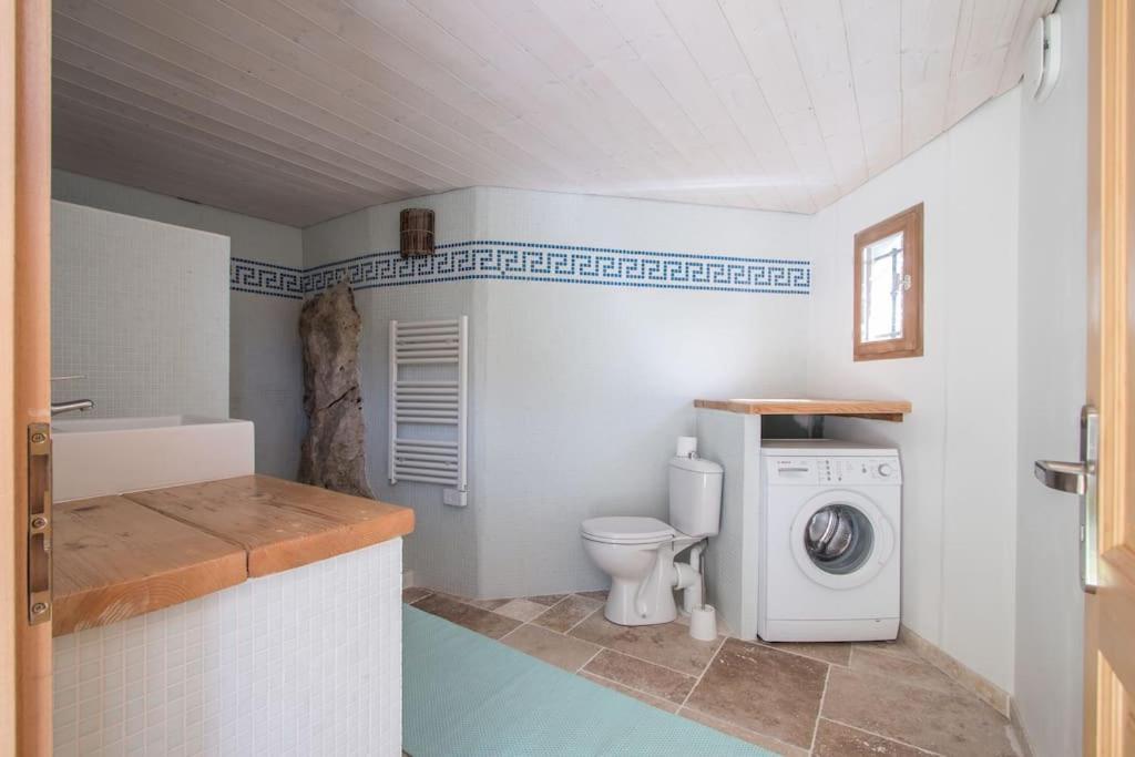 Bas De Villa Au Milieu Des Oliviers. Chateauneuf-Villevieille Eksteriør billede